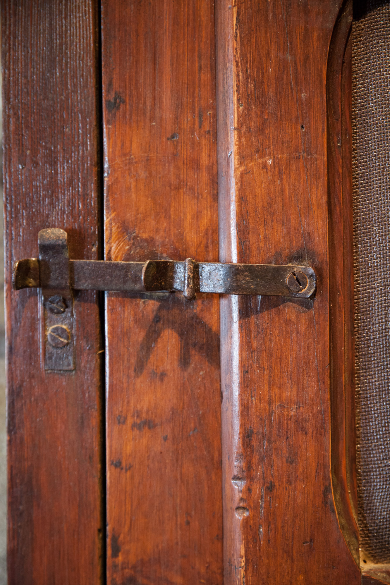 La Tor de Montclar - Gresolet Beech Forest: Walking Beneath Pedraforca's North Face